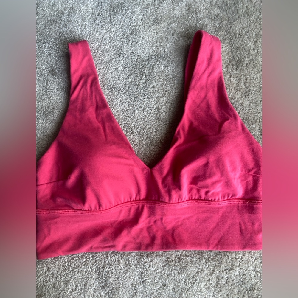 Lululemon Align Bra, v neck – Size 8, Pink, C/D Cup